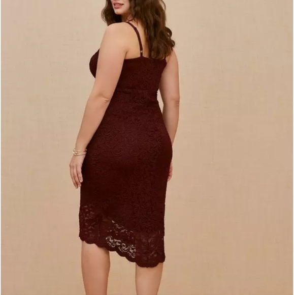 Elegant Lace Midi Dress - Burgundy, Maroon Torrid Size 1 14/16 High Low, NWT - Picture 4 of 5